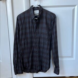 Gray Casual Button Down Shirt with Plaid Pattern